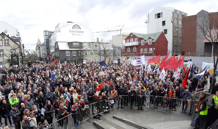 Frá kröfugöngu verkalýðsins 1. maí síðastliðinn. Verkalýðshreyfingin hefur lengi barist fyrir hækkun á persónuafslætti.