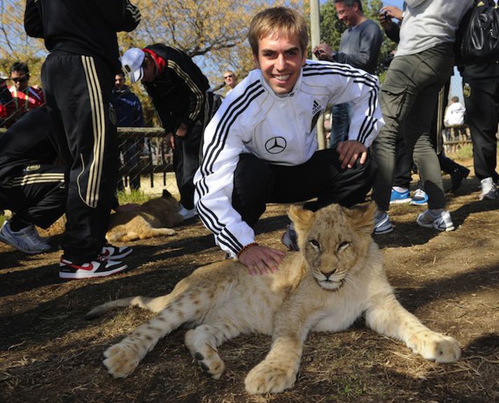 Lahm skellti sér í safarí.