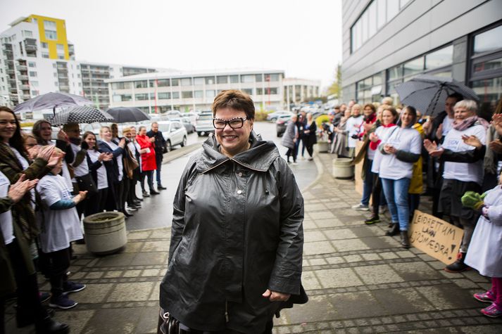 Áslaug Valsdóttir er formaður Ljósmæðrafélags Íslands. Henni líst vel á að opna sérstaka heilsugæslu fyrir konur en hugmyndin að úrræðinu er komin frá ljósmæðrum. 