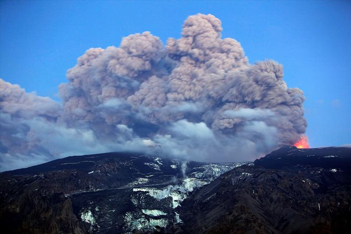 Fleiri þúsund flug voru felld niður árið 2010 vegna öskunnar úr Eyjafjallajökli.