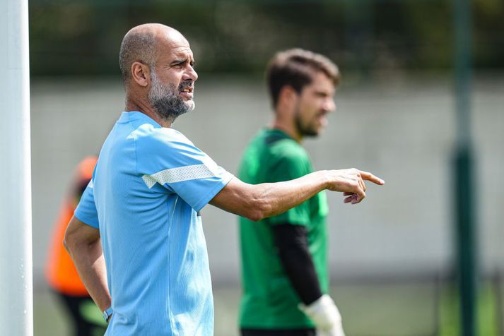 Guardiola kveðst ánægður með nýja leikmenn City sem þurfi þó að aðlaga sig að leikstíl liðsins.