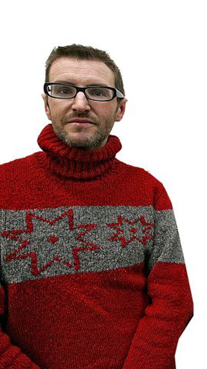 Systurnar sjö og glitrandi vörubretti Franski listamaðurinn Serge Comte sýnir í 101 galleríi.

