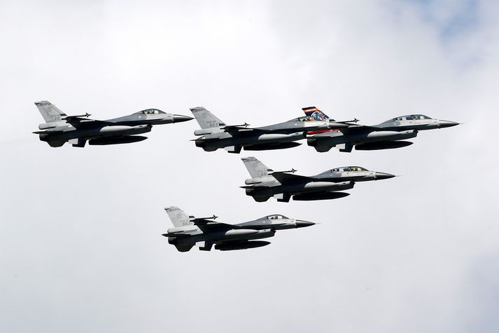 Ríkisstjórn Taívan vill kaupa rúmlega 60 orrustuþotur af gerðinni F-16 af Bandaríkjunum.