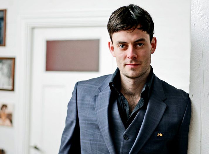 Gísli Örn Garðarsson mun leika eitt aðalhlutverkanna í Pressu 2. Sigurjón Kjartansson, yfirhandritshöfundur þáttanna, lofar meiri hasar.