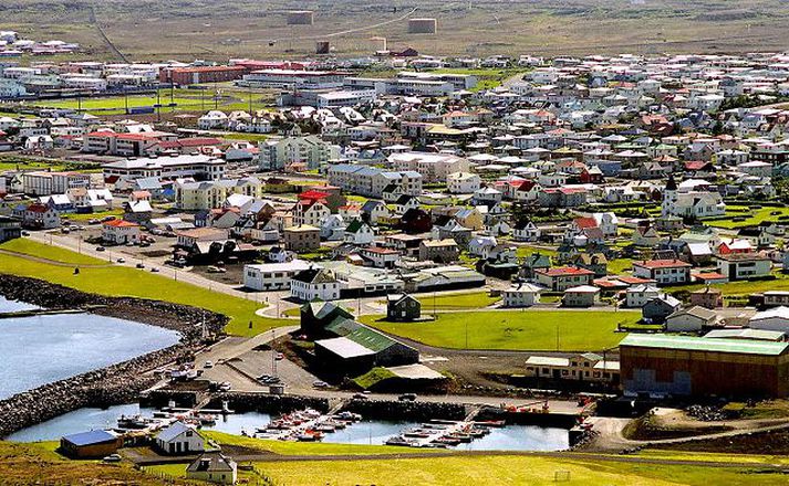 Frá Reykjanesbæ Fiskmarkaður Suðurnesja hefur eignast fimm prósent stofnfjár í SpKef af Hitaveitu Suðurnesja.