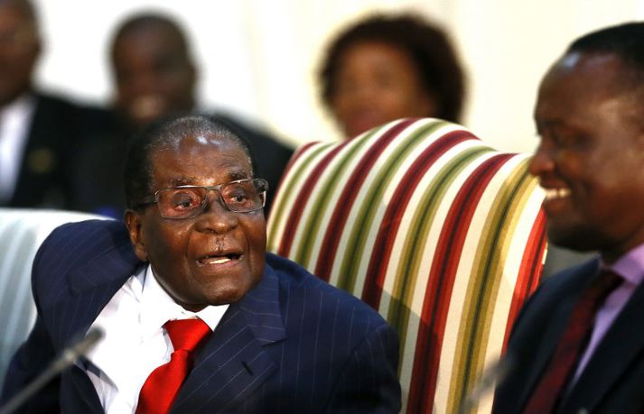 Robert Mugabe hefur stýrt Simbabve frá árinu 1980, fyrst sem forsætisráðherra og síðar sem forseti.