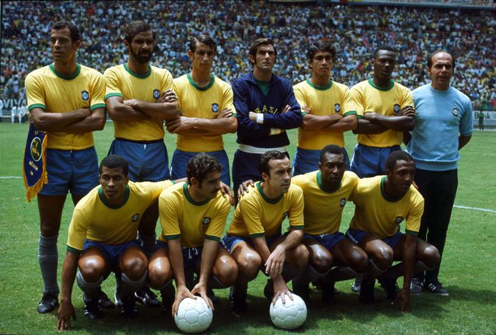 Brito er hér við hlið fyrirliðans Carlos Alberto, annar frá vinstri í efri röð í þessu frábæra liði sem vann heimsmeistaramótið 1970.
