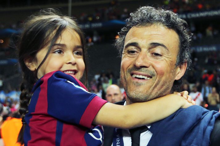 Luis Enrique með dóttur sinni Xönu eftir úrslitaleikinn í Meistaradeildinni 2015.