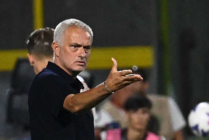 José Mourinho fer með lærisveina sína í Roma í heimsókn til Juventus.