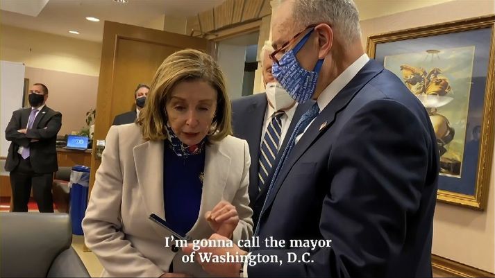 Nancy Pelosi og Chuck Schumer í þinghúsinu þann 6. janúar 2021.