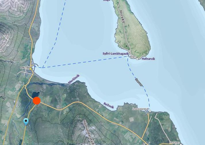 Áreksturinn varð við vegamót Ólafsfjarðarvegar og Skíðadalsvegar klukkan hálf fjögur í gær.