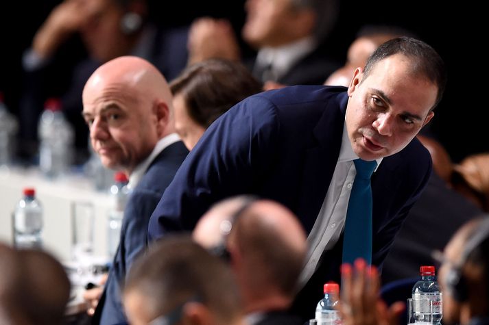 Infantino og Al Hussein voru báðir í framboði til forseta FIFA árið 2016. 
