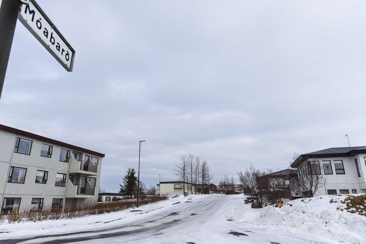 Á einni viku var tvisvar ráðist inn á heimili sömu konunnar í Móabarði og hún beitt alvarlegu kynferðislegu ofbeldi.