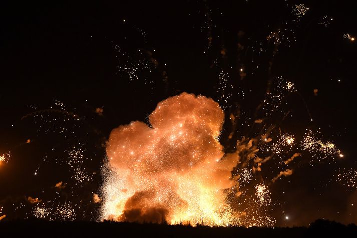 Talið er að um 188 þúsund tonn af skotfærum hafi verið í vopnageymslunni.
