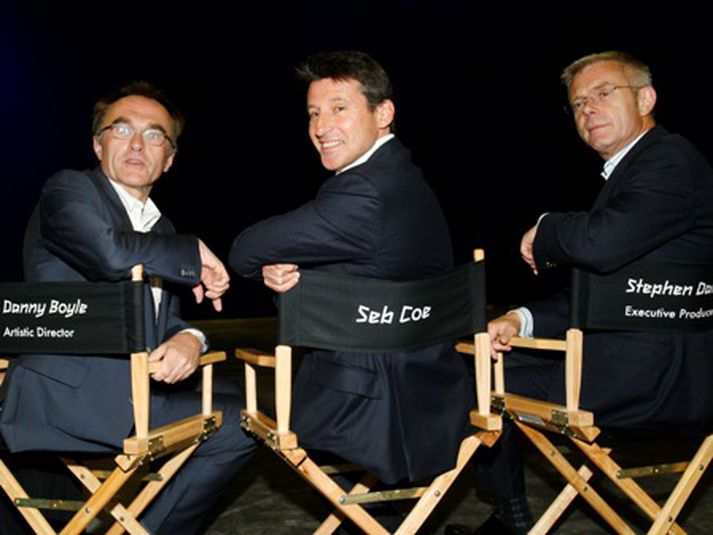 Danny Boyle (til vinstri) og Stephen Daldry (til hægri) sjást hér með Sebastian Coe formanni undirbúningsnefndarinnar.