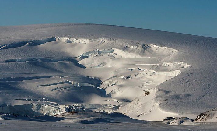 Dyngjujökull er skriðjökull sem gengur út af Vatnajökli í norðurátt og er vestan við Kverkfjöll. 