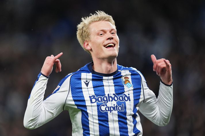 Orri Steinn Óskarsson fagnar marki sínu fyrir Real Sociedad í kvöld.