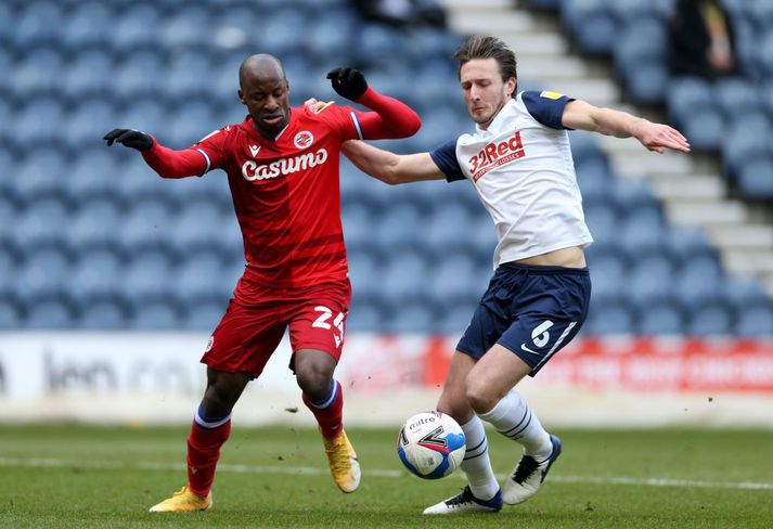 Ben Davies til varnar í leik gegn Reading í ensku B-deildinni.