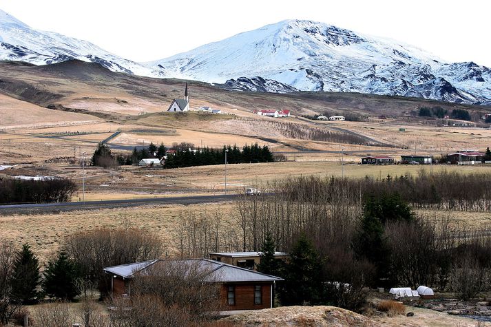 Þótt hámarkshraði í Mosfellsdal hafi verið lækkaður í 70 eftir kröfur frá íbúum er umferðin alltof mikil, segir Guðný Halldórsdóttir.