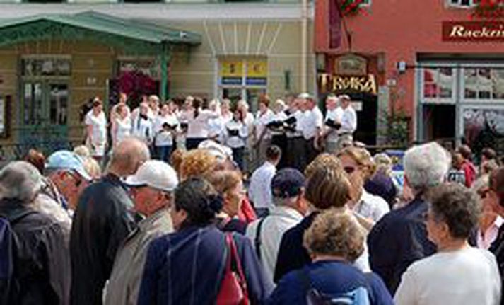 Frá ráðhústorginu í Tallinn.