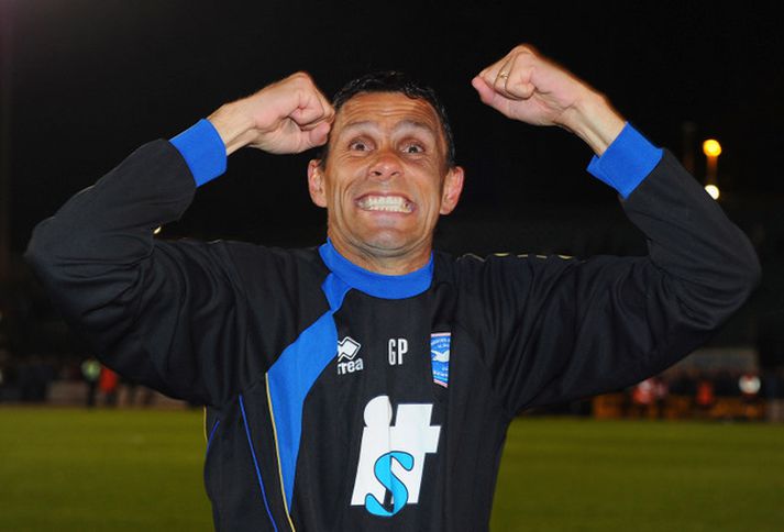 Gus Poyet fagnar áfanganum í kvöld.