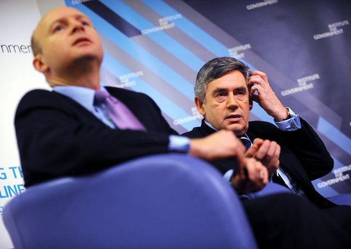 Liam byrne og Gordon Brown Niðurskurðaráform þeirra fullnægja ekki kröfum framkvæmdastjórnar Evrópusambandsins.nordicphOTOS/AFP