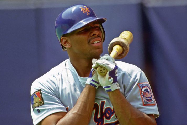 Bobby Bonilla fær borgað árlega frá New York Mets  og á enn eftir fjórtán ár af 148 milljónagreiðslu á hverju ári.