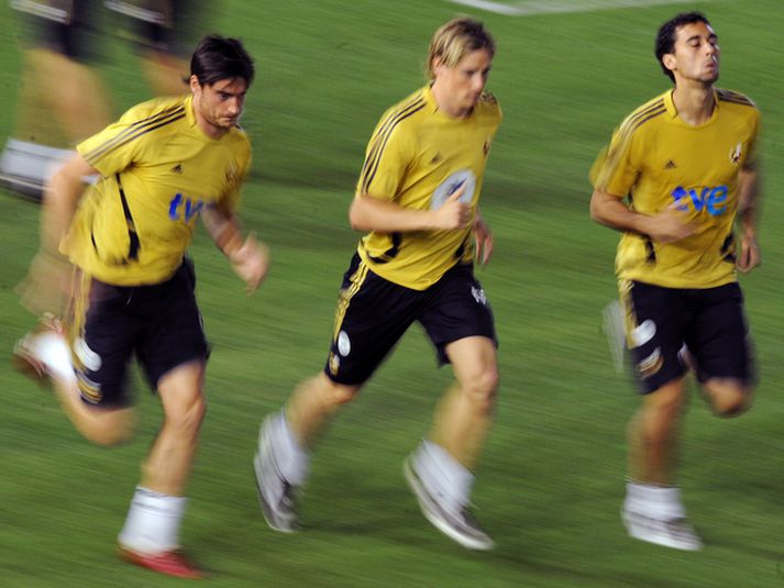 Tveir af þessum þremur Spánverjum eru farnir frá Liverpool. Albert Riera er lengst til vinstri.