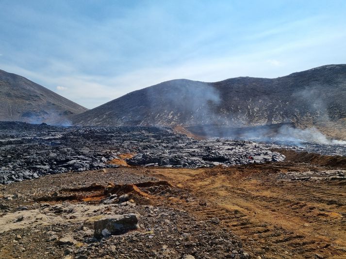 Hörn myndaði hraunið í morgun, skömmu áður en það fór að renna niður í Nátthaga.