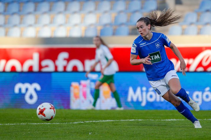 Katrín Ásbjörnsdóttir skoraði bæði mörk Stjörnunnar í óvæntum 2-1 sigri á Kópavogsvelli.