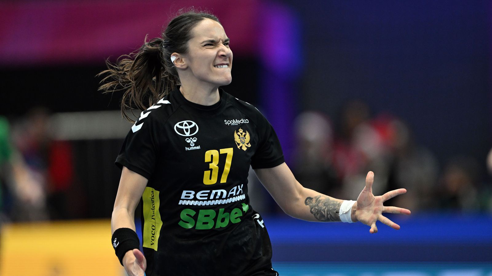 Svartfellingar gerðu stelpunum okkar góðan greiða