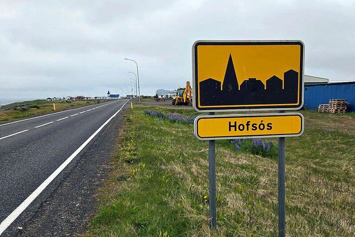 Slysið varð á Siglufjarðarvegi við Hofsós.