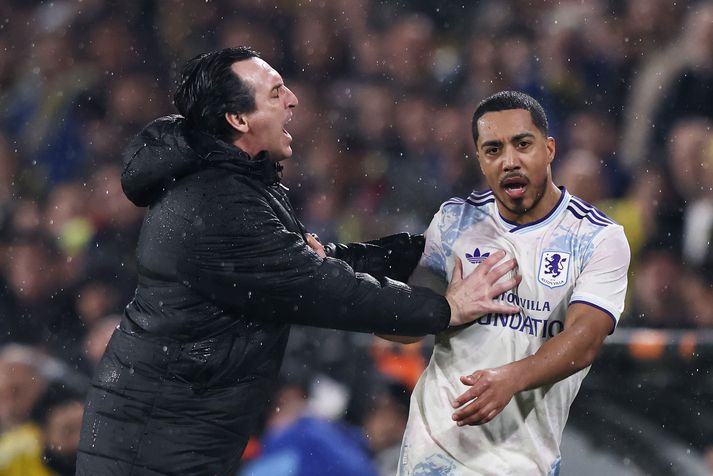 Unai Emery ýtti í Youri Tielemans, að því er virtist að ástæðulausu. 