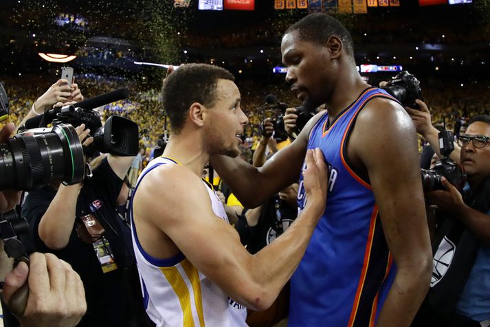 Liðsfélagar á næsta tímabili? Steph Curry og Kevin Durant.