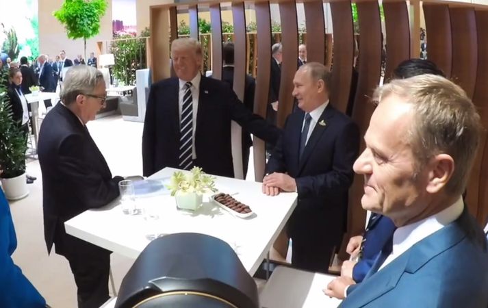 Trump og Putin ræða við Jean-Claude Juncker, forseta framkvæmdastjórnar Evrópusambandsins.