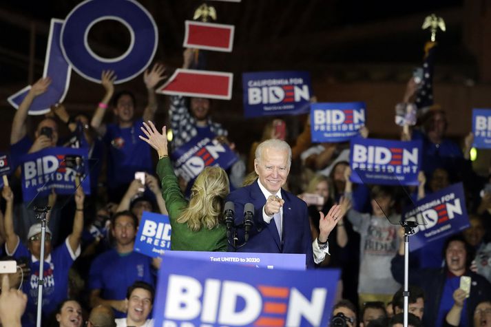 Joe Biden mun líklegast fá fleiri landsfundarfulltrúa en Sanders eftir ofurþriðjudag.