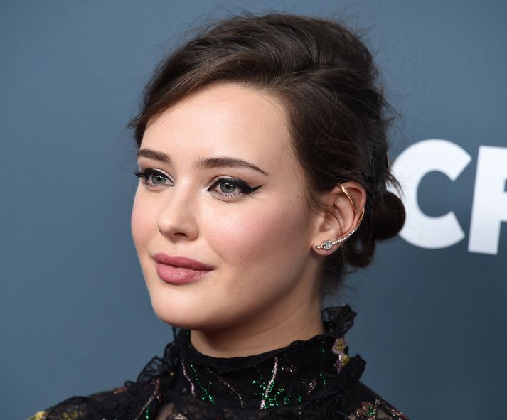 Katherine Langford leikur hlutverk Hönnuh Baker