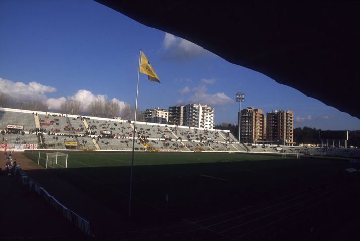 Qemal Stafa leikvangurinn í Tírana.