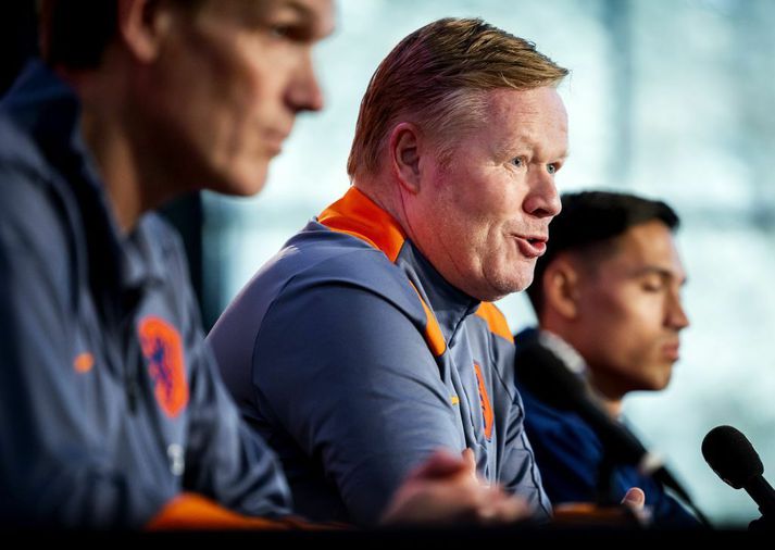 Ronald Koeman segir England ekki hafa pressað Ísland nægilega vel. Hann ætlar að gera betur í kvöld.