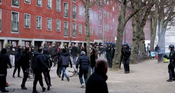 Upphaflega stóð til að fundur Paludan yrði haldinn í Mjølnerparken en þau voru flutt á Blågårds Plads á síðustu stundu.