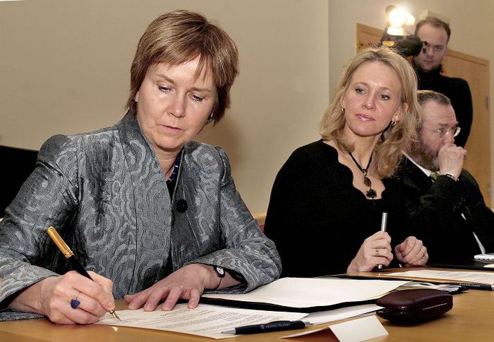 Háleitt markmið Í janúar 2007 undirrituðu Kristín Ingólfsdóttir rektor og þáverandi menntamálaráðherra, Þorgerður Katrín Gunnarsdóttir, samning um aukafjárframlag til skólans. Þá var kynnt það markmið að koma HÍ á lista 100 bestu, sem þótti frekar bratt.fréttablaðið/gva