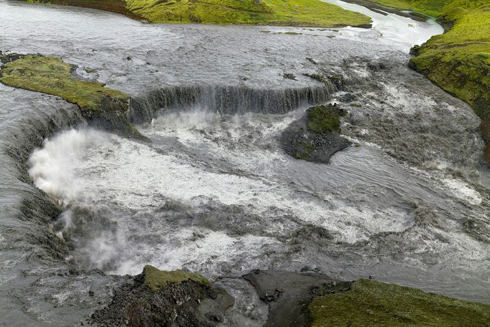 Hámarksrennsli við Sveinstind er lægra en í síðustu hlaupum.