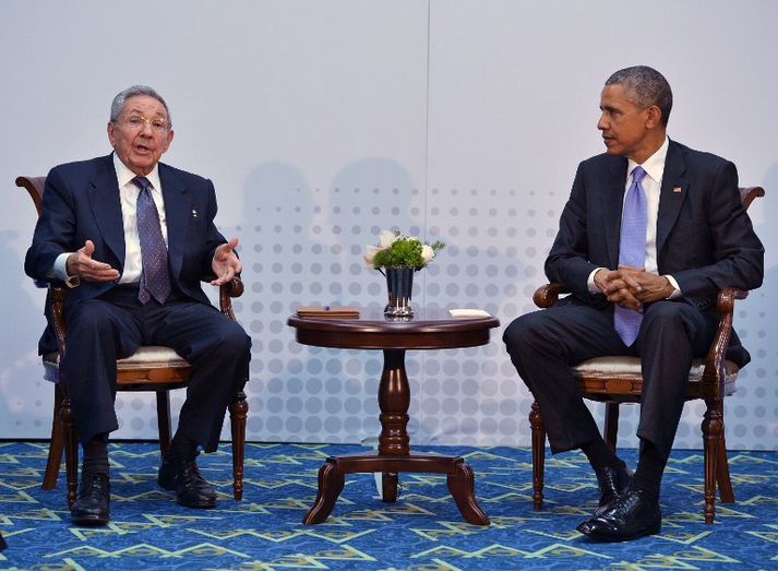 Raul Castro Kúbuforseti og Barack Obama Bandaríkjaforseti hittust á fundi í Panama í apríl síðastliðinn.