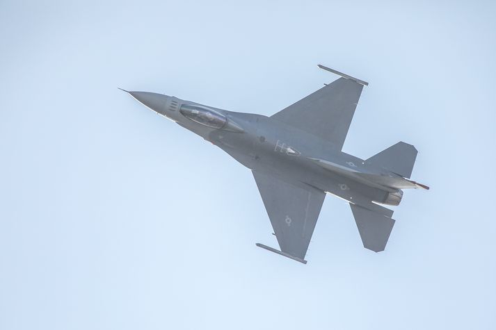 Bandaríkjamenn notuðu F-16 orrustuþotur við árásina.