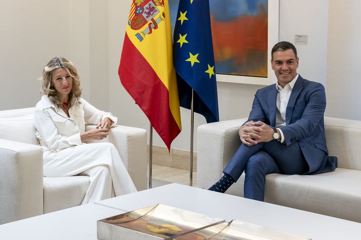 Yolanda Díaz, atvinnumálaráðherra og varaforsætisráðherra Spánar og Pedro Sánchez, forsætisráðherra Spánar.