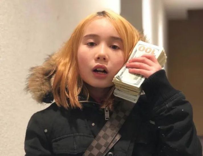 Lil Tay varð vinsæll rappari aðeins níu ára gömul en snemma komu fram ásakanir á hendur fjölskyldumeðlima hennar um misneytingu. 