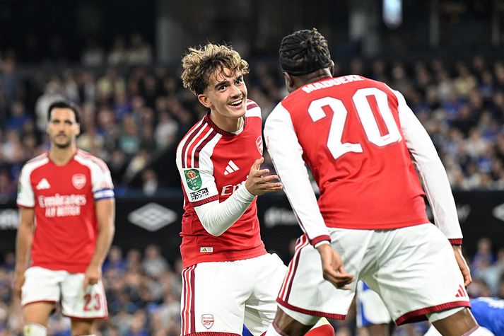Hinn 16 ára gamli Max Dowman er gríðarmikið efni. Hann setti tvö fyrir Arsenal í kvöld.