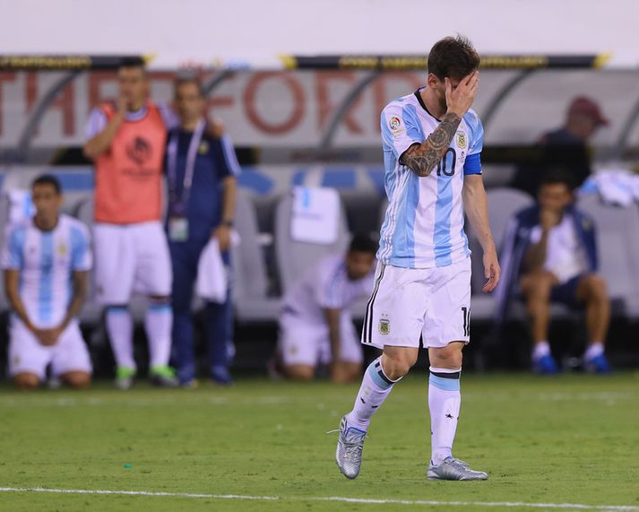 Lionel Messi var óhuggandi eftir leik.