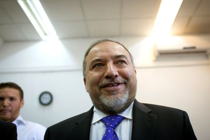 Avigdor Lieberman var brosmildur í morgun.