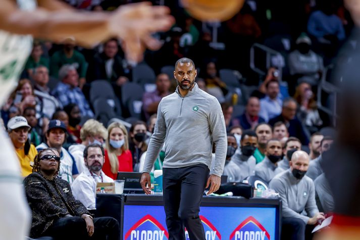 Ime Udoka mun stýra Houston Rockets á næstu leiktíð.